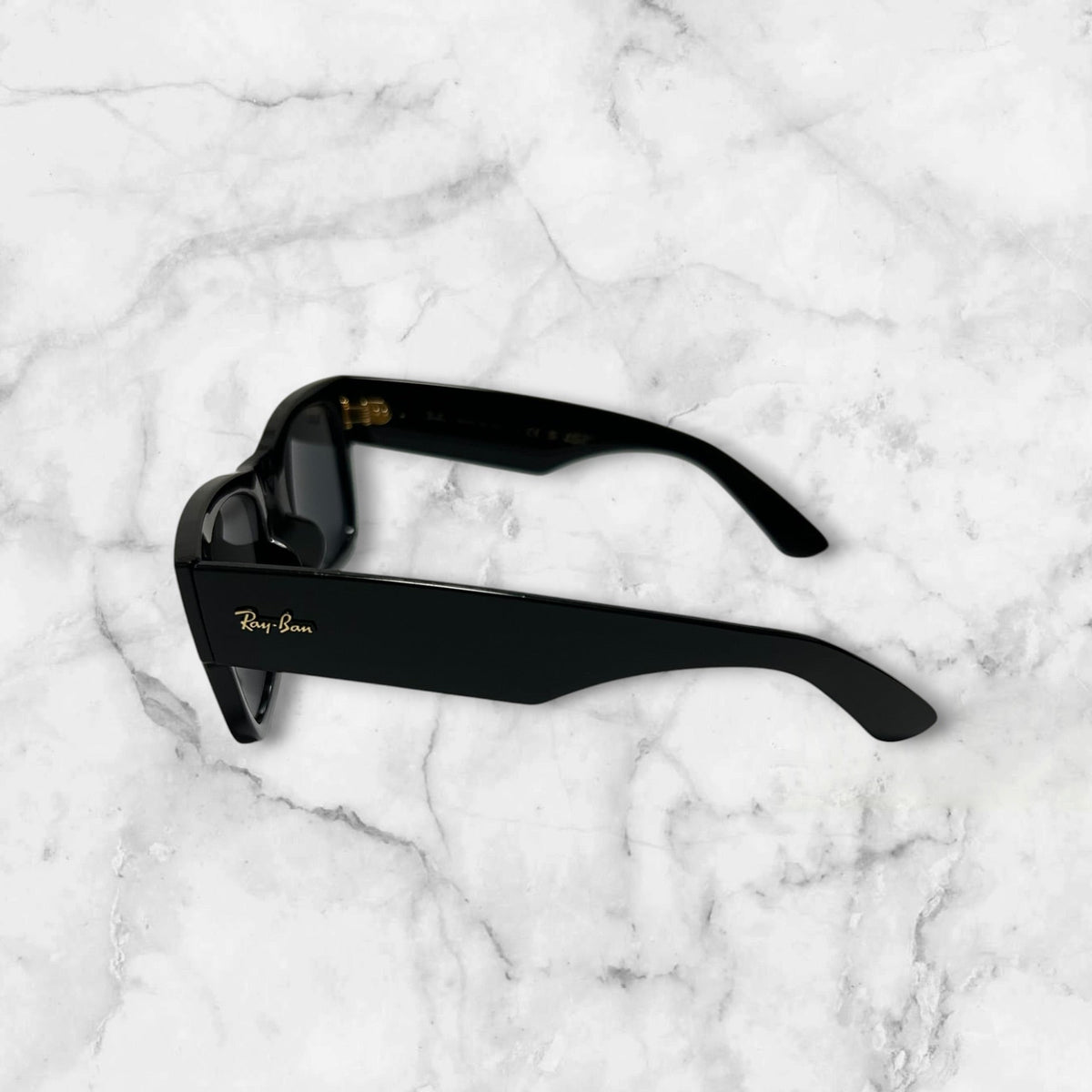 A$APROCKY×RAYBAN WAYFARER PUFFER
SUNGLASSES BLACK