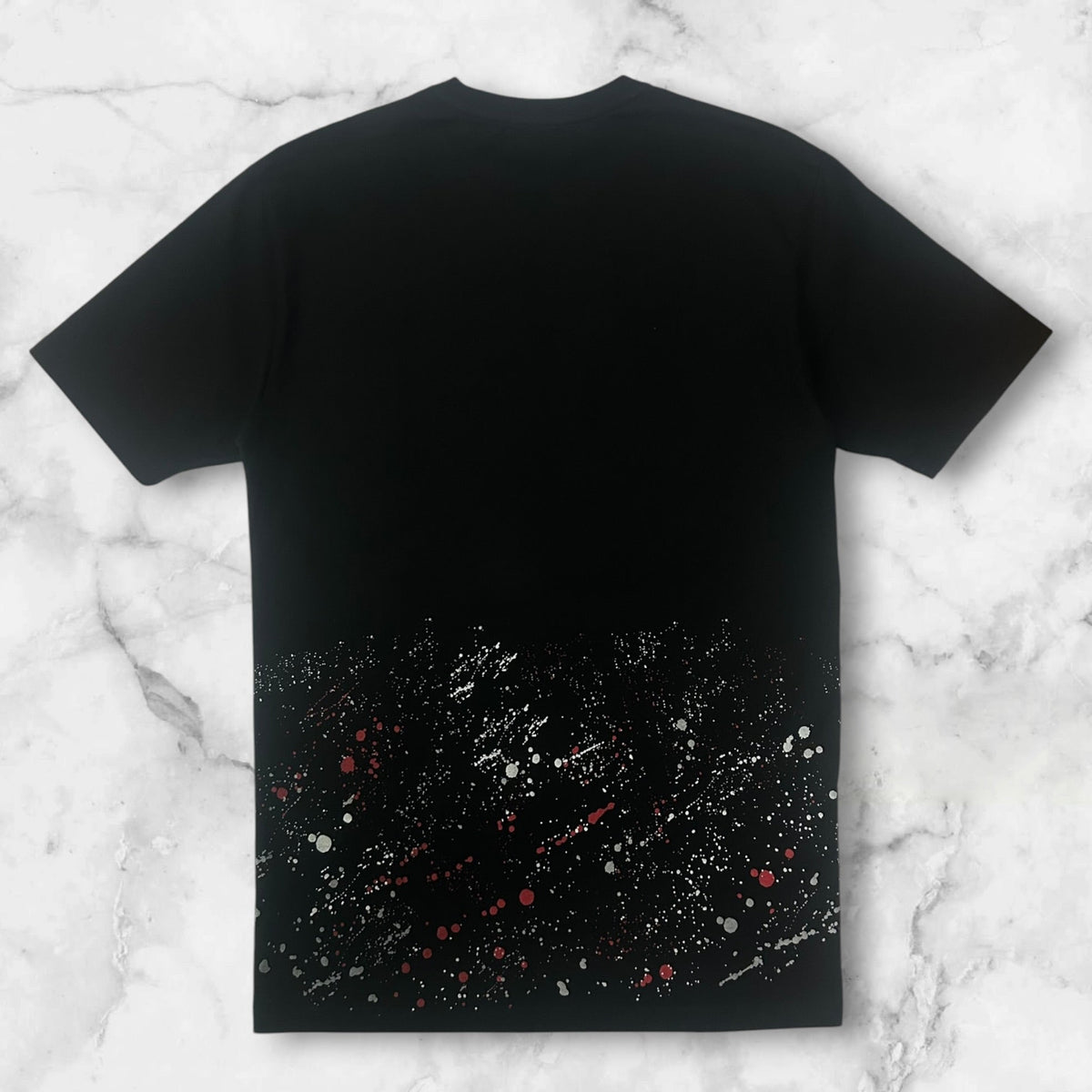 LOVELESS
DESIGN T-SHIRT