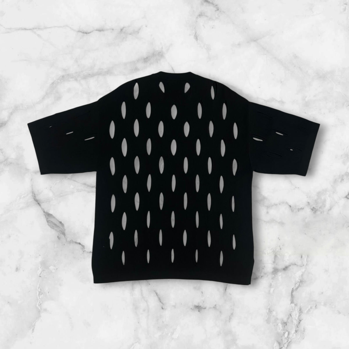 MAISON SPECIAL 
OVAL CUTOUT KNIT T-SHIRT BLACK