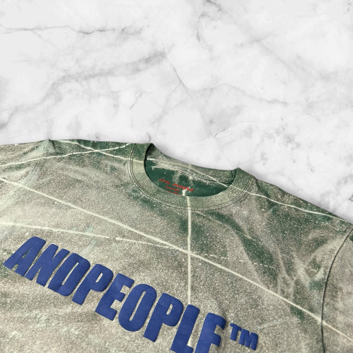 AND PEOPLE ABSTRACT MARBLE GRAPHIC T-SHIRT GREEN
