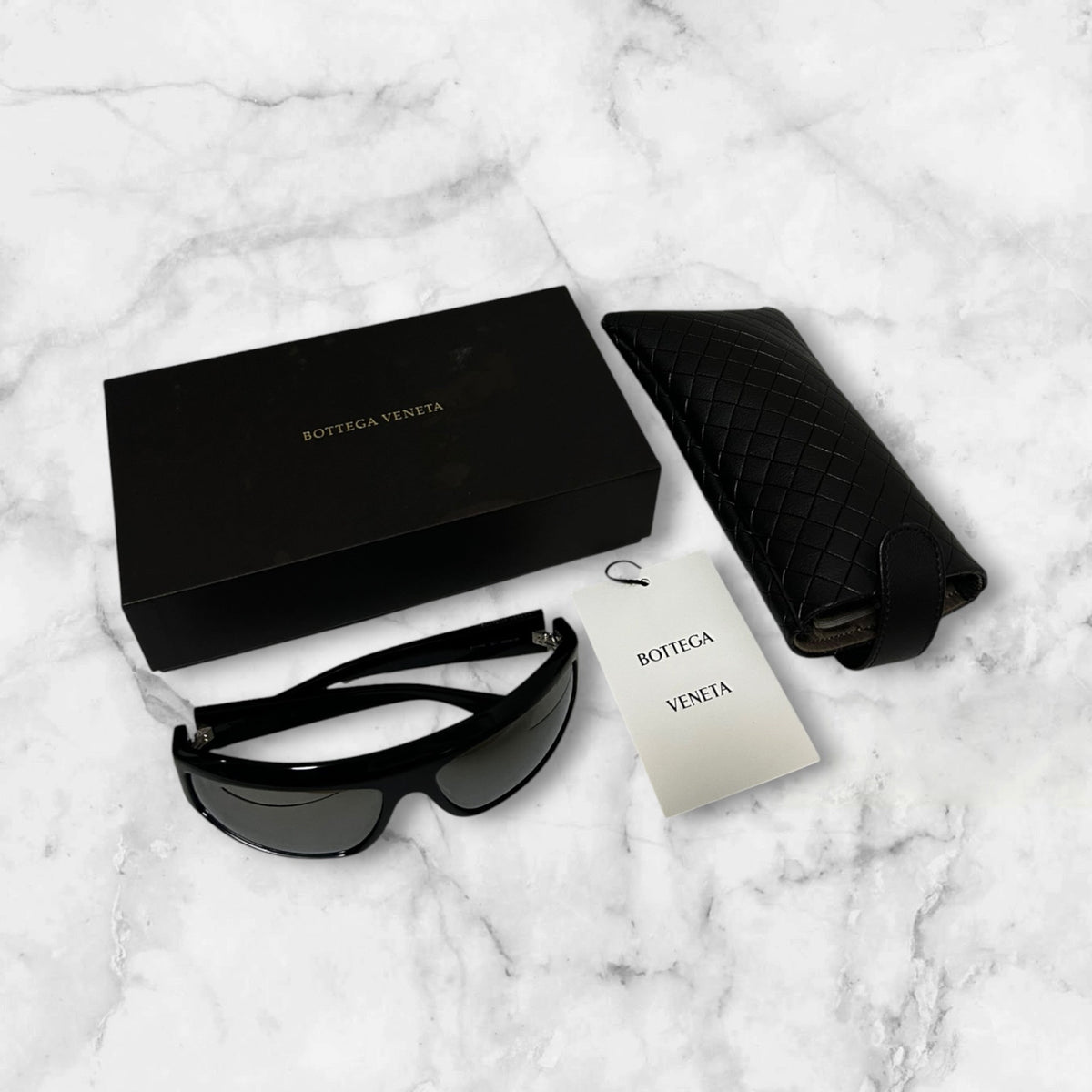 BOTTEGA VENETA SUNGLASSES BLACK
